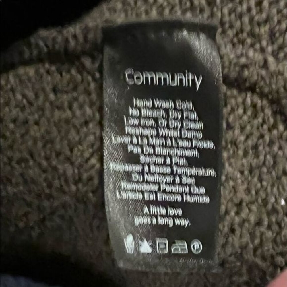 Aritzia Community ‘Vetus’ sweater in EUC - Picture 7 of 7